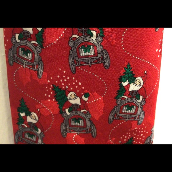 Santa Claus Tie - Picture 3 of 3